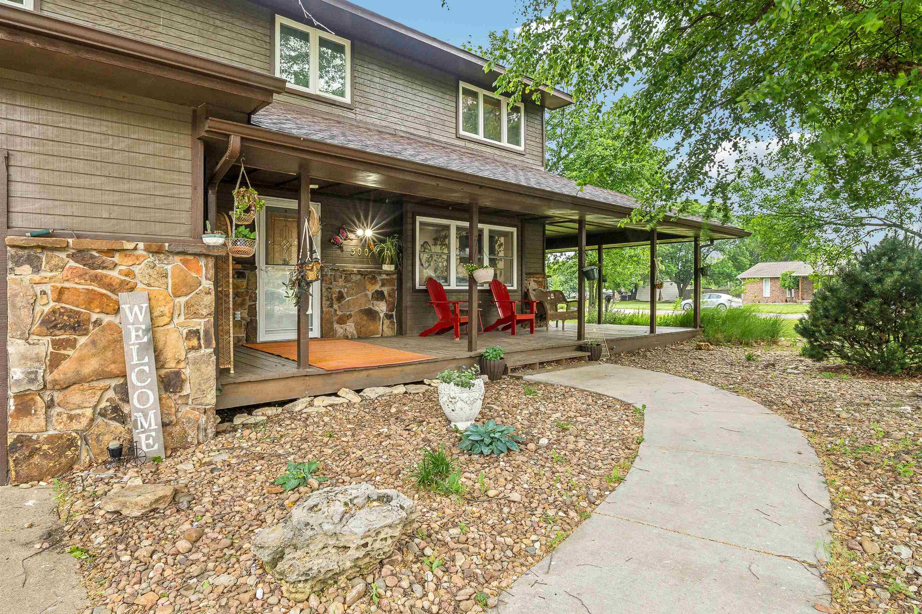 300 N Bentwood Dr, Rose Hill, Kansas image 4