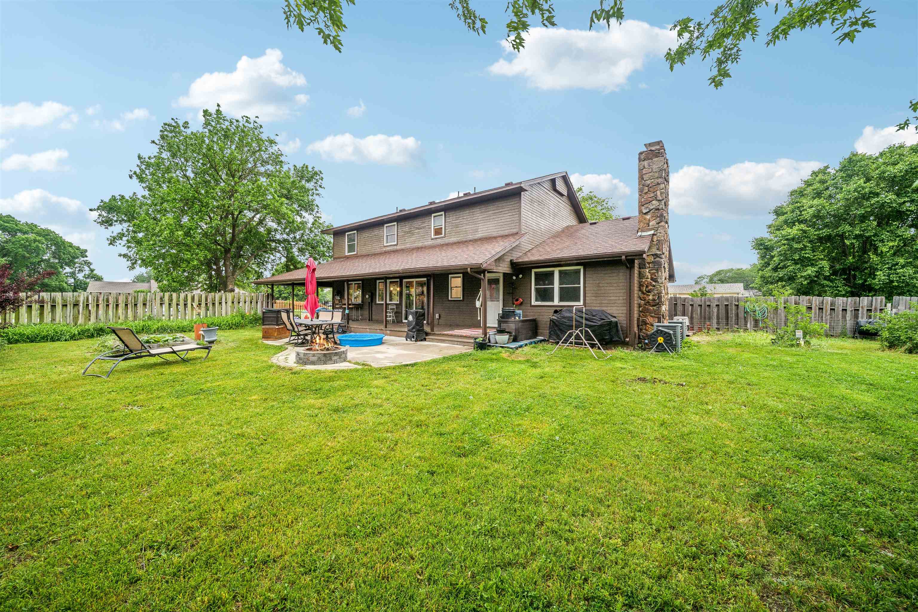 300 N Bentwood Dr, Rose Hill, Kansas image 6