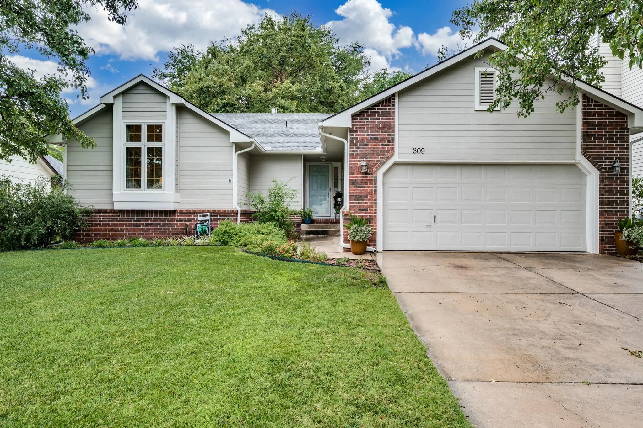 Derby, Kansas 67037, United States, 4 Bedrooms Bedrooms, ,3 BathroomsBathrooms,Residential,Active,179205