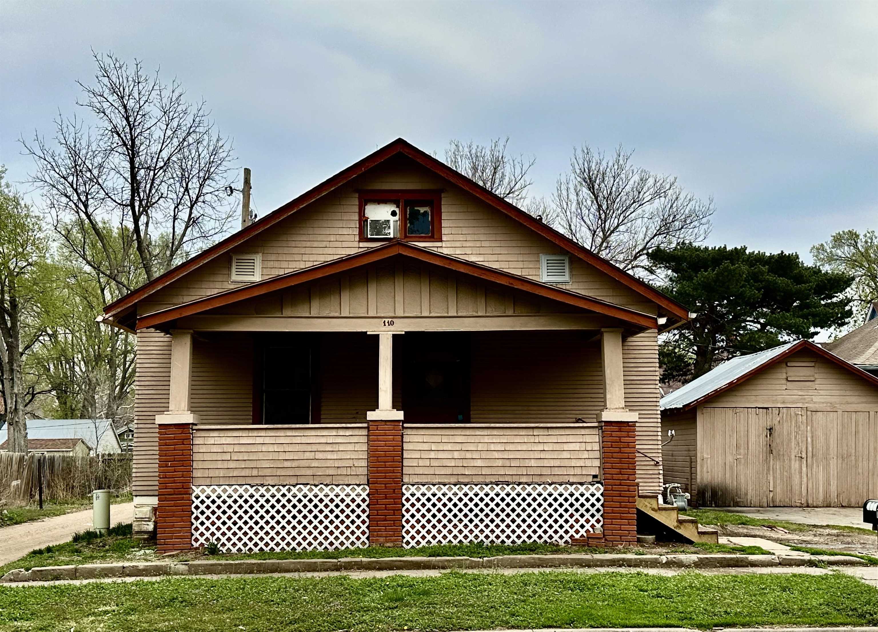 110 N College Ave, Salina, Kansas image 1