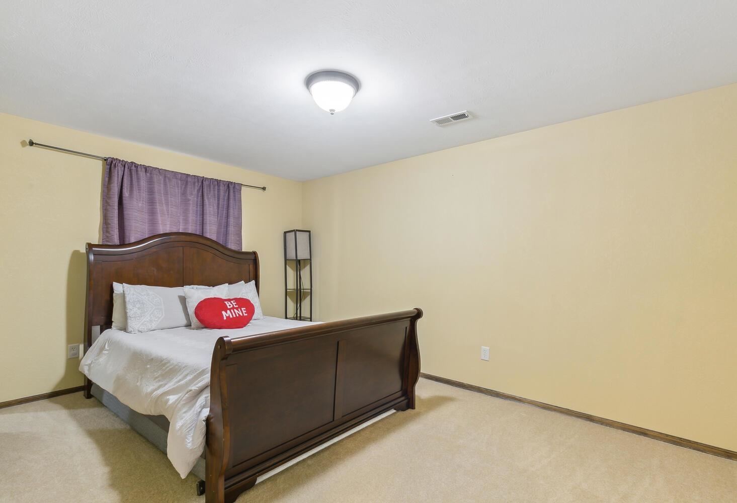 Wichita, Kansas 67226, United States, 5 Bedrooms Bedrooms, ,6 BathroomsBathrooms,Residential,Pending,62378