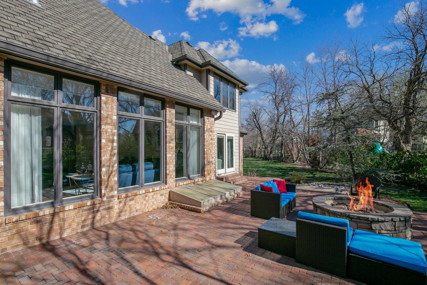 Wichita, Kansas 67226, United States, 5 Bedrooms Bedrooms, ,6 BathroomsBathrooms,Residential,Pending,62378