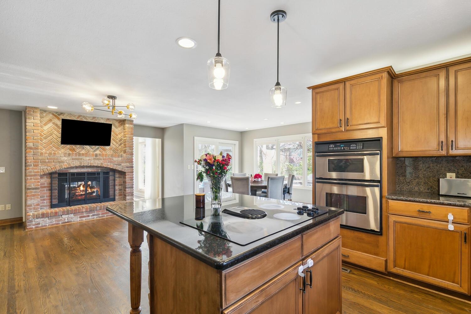 Wichita, Kansas 67226, United States, 5 Bedrooms Bedrooms, ,6 BathroomsBathrooms,Residential,Pending,62378