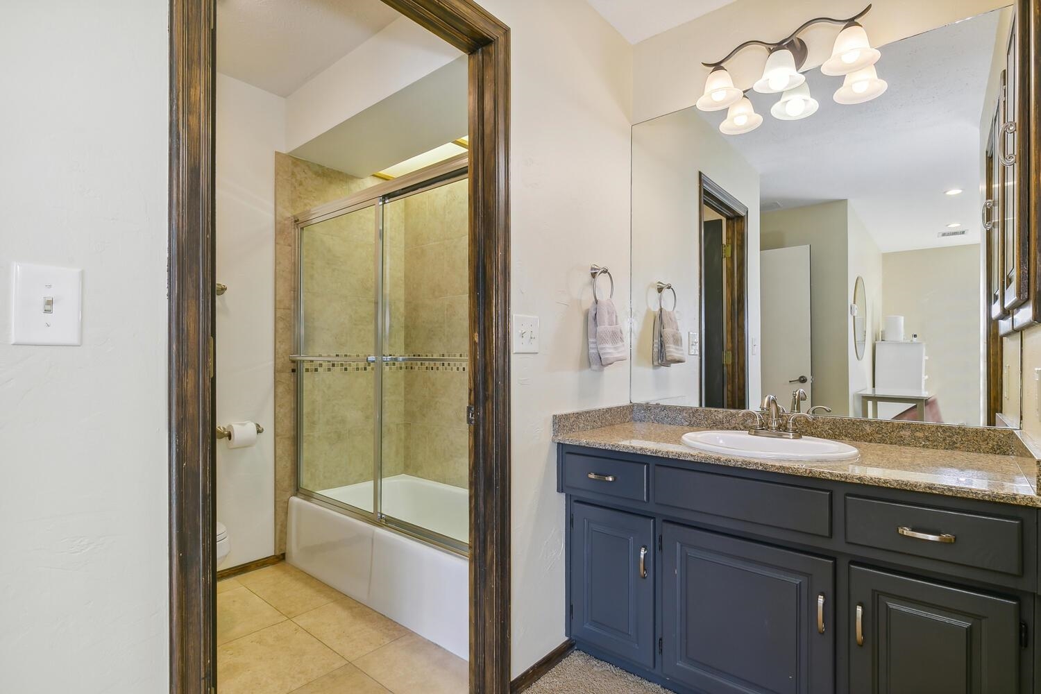 Wichita, Kansas 67226, United States, 5 Bedrooms Bedrooms, ,6 BathroomsBathrooms,Residential,Pending,62378