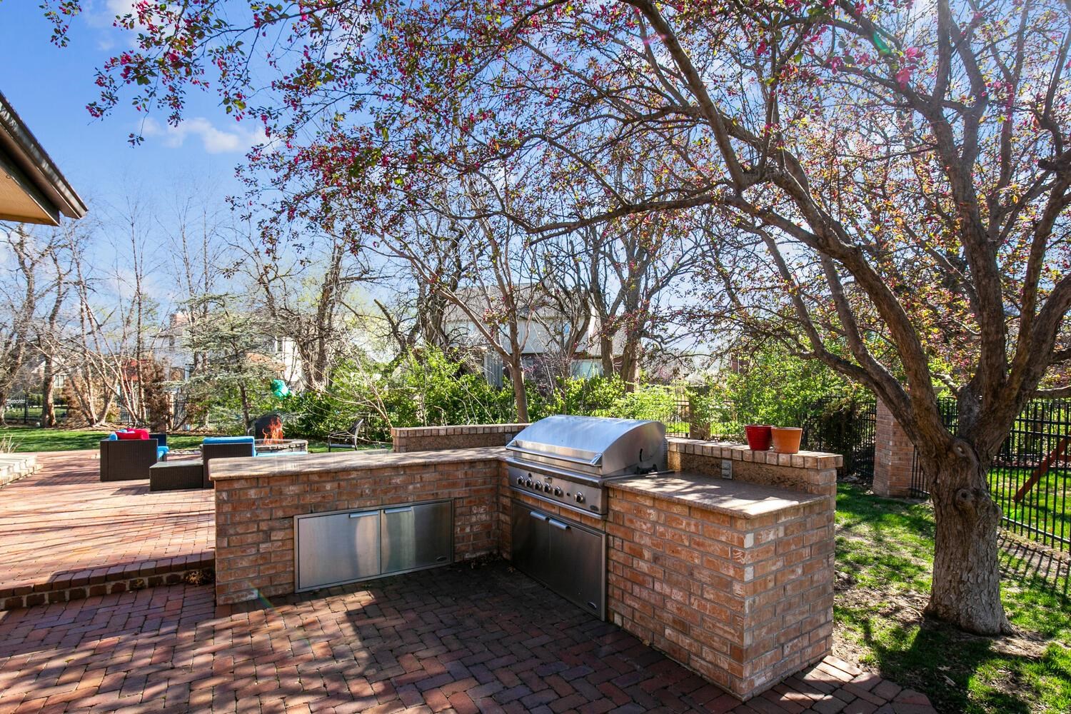 Wichita, Kansas 67226, United States, 5 Bedrooms Bedrooms, ,6 BathroomsBathrooms,Residential,Pending,62378