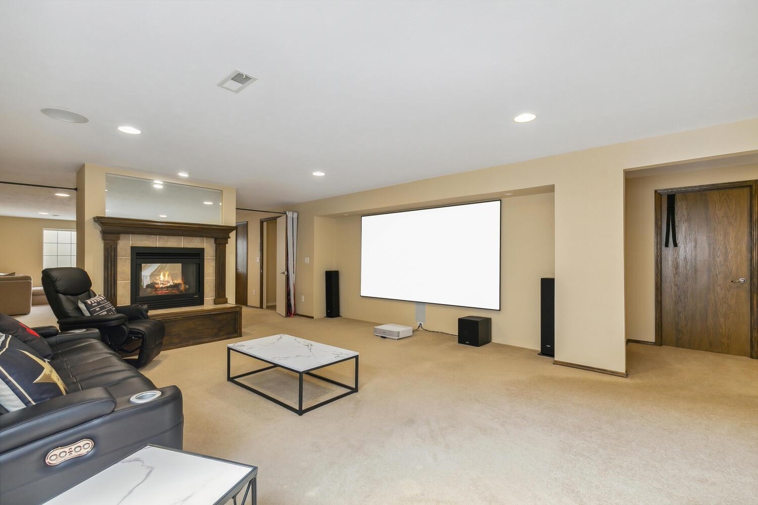 Wichita, Kansas 67226, United States, 5 Bedrooms Bedrooms, ,6 BathroomsBathrooms,Residential,Pending,62378