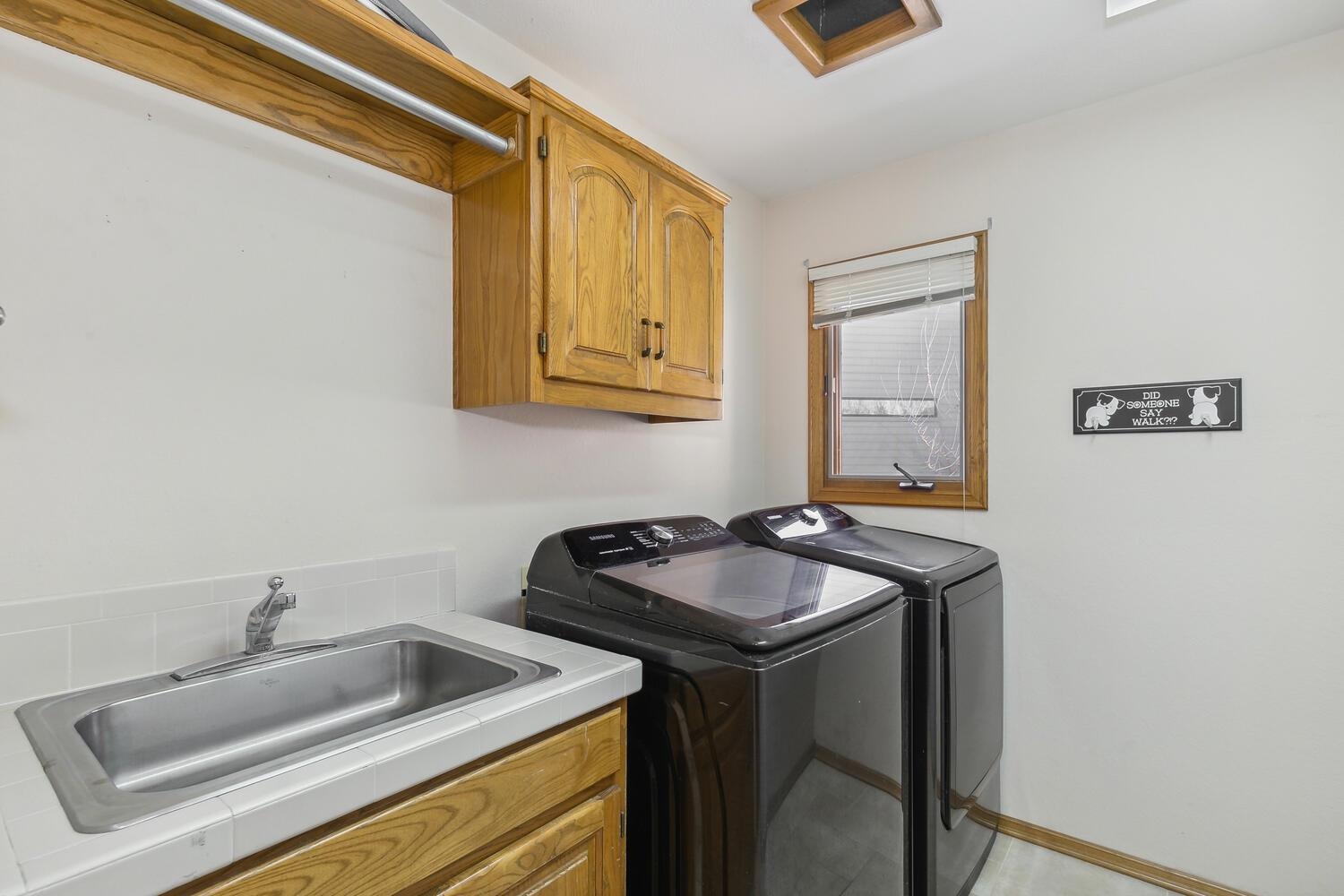 Wichita, Kansas 67226, United States, 5 Bedrooms Bedrooms, ,6 BathroomsBathrooms,Residential,Pending,62378