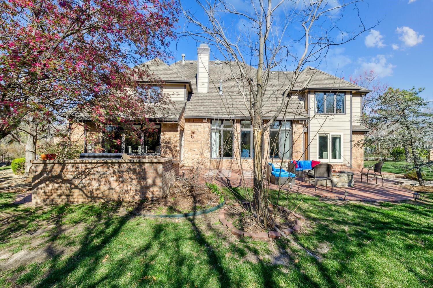 Wichita, Kansas 67226, United States, 5 Bedrooms Bedrooms, ,6 BathroomsBathrooms,Residential,Pending,62378