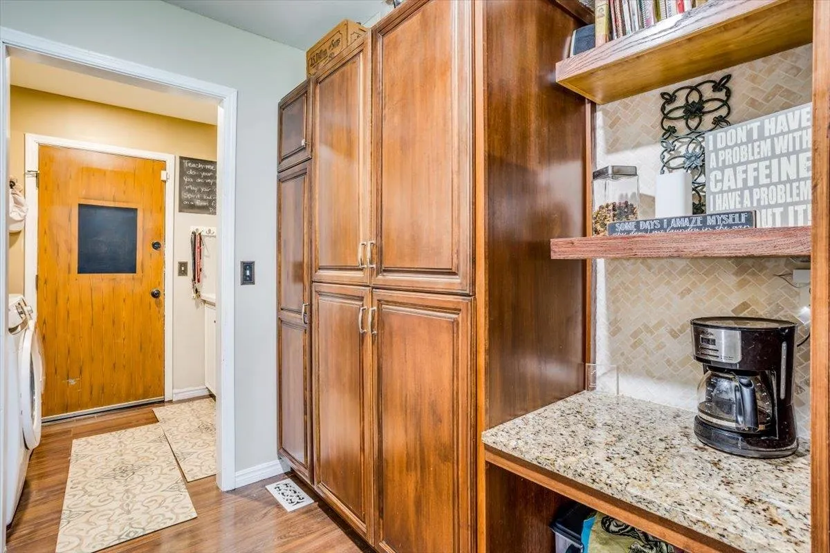 Derby, Kansas 67037, United States, 6 Bedrooms Bedrooms, ,3 BathroomsBathrooms,Residential,Pending,51245