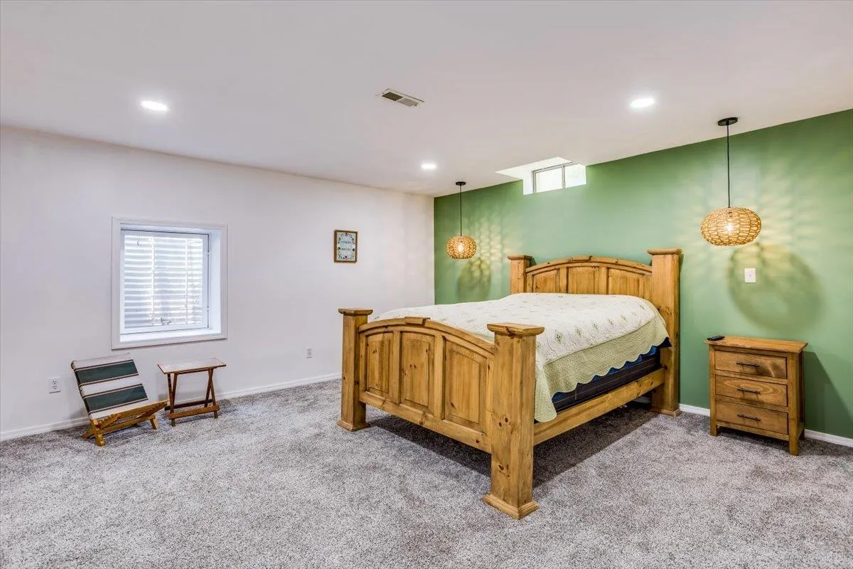 Derby, Kansas 67037, United States, 6 Bedrooms Bedrooms, ,3 BathroomsBathrooms,Residential,Pending,51245