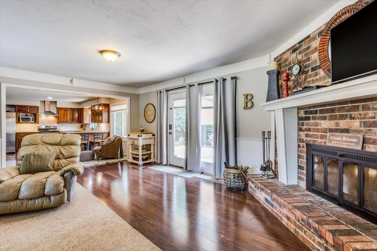 Derby, Kansas 67037, United States, 6 Bedrooms Bedrooms, ,3 BathroomsBathrooms,Residential,Pending,51245