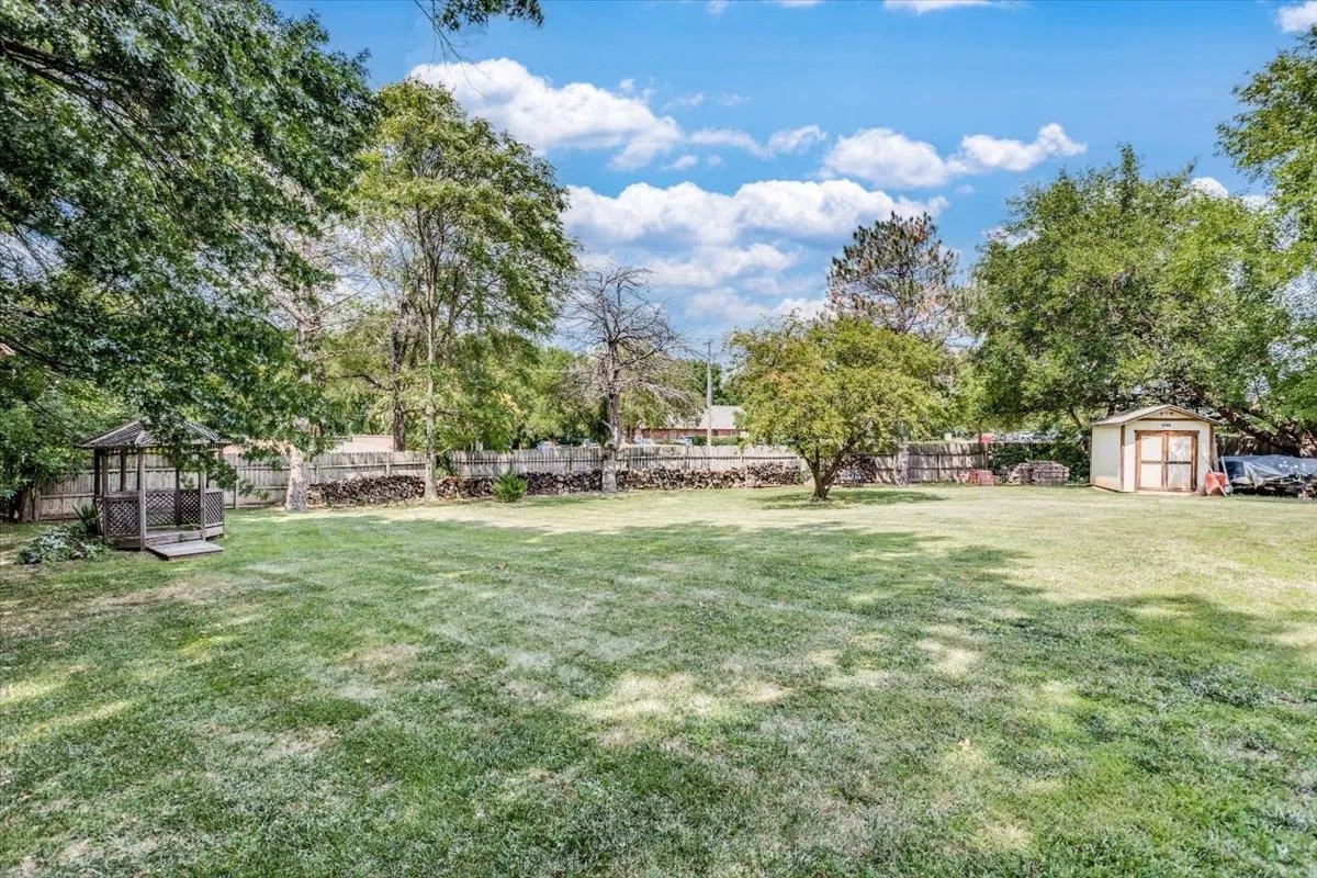 Derby, Kansas 67037, United States, 6 Bedrooms Bedrooms, ,3 BathroomsBathrooms,Residential,Pending,51245