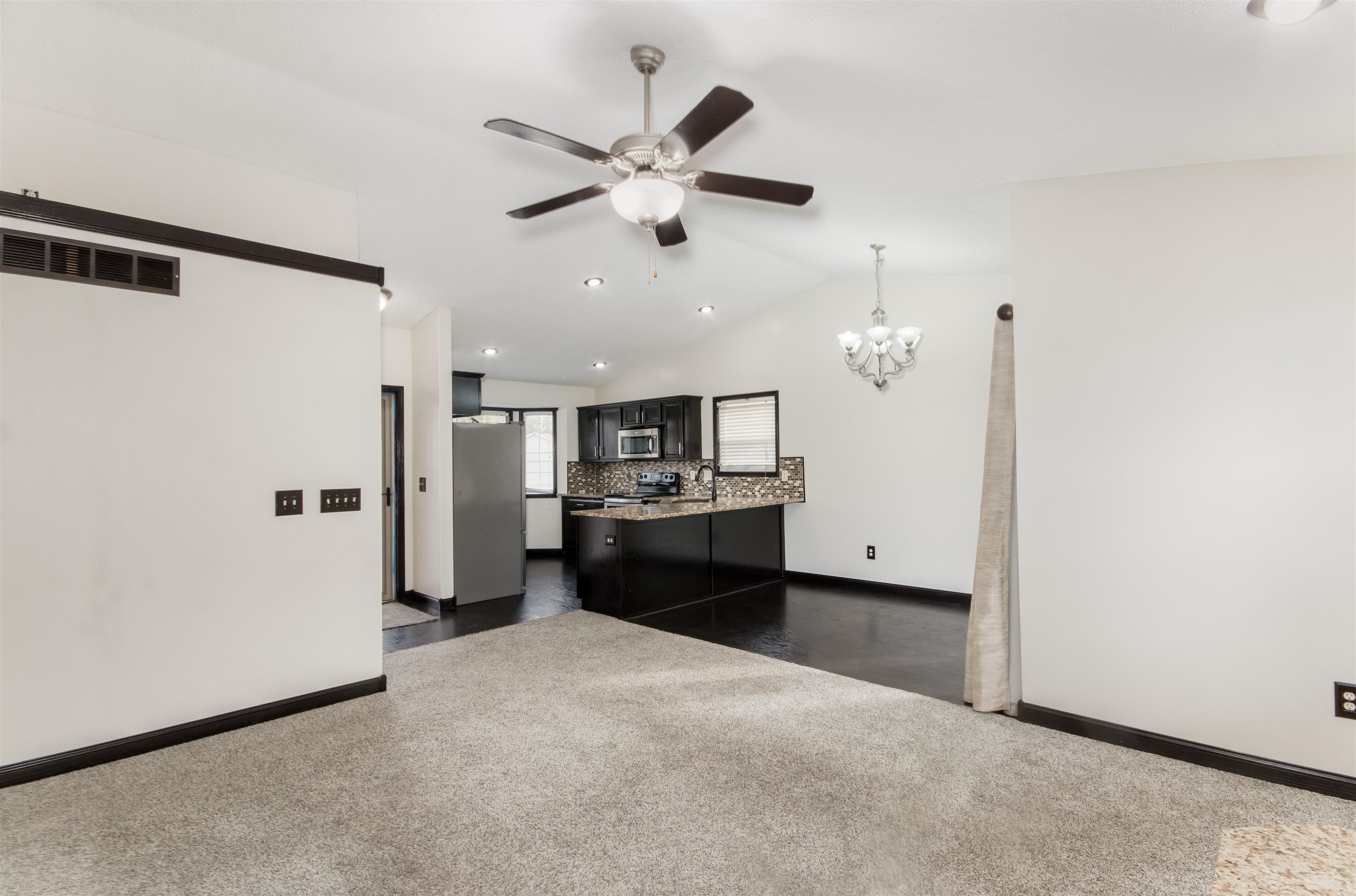 1511 E Village Estates Ct, Park City, Kansas image 9