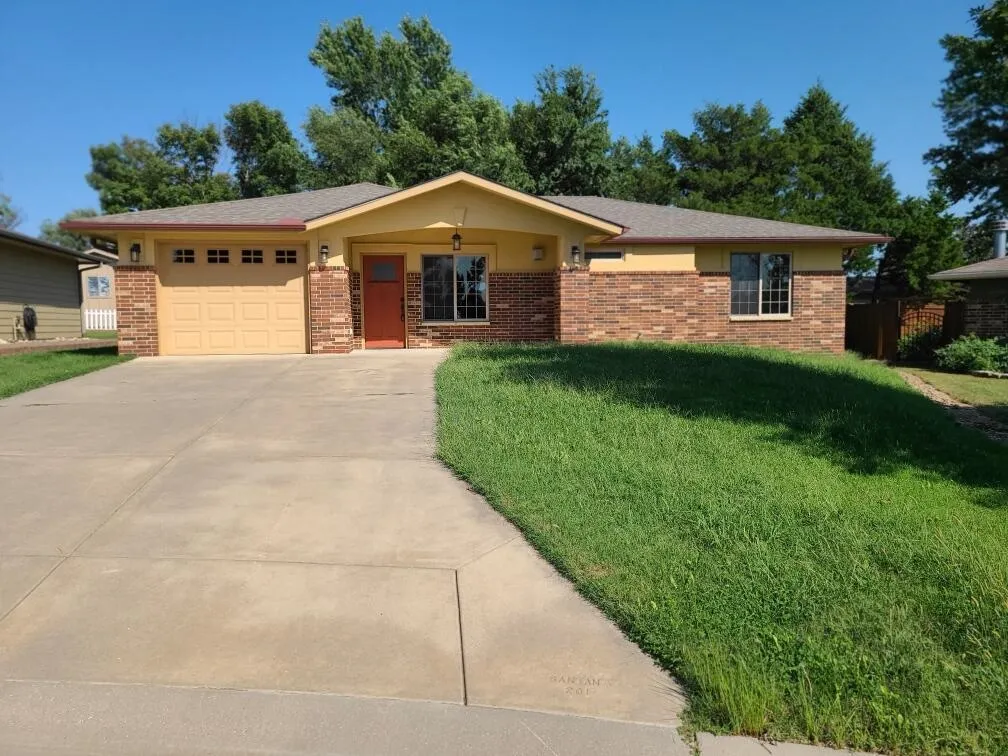 Winfield, Kansas 67156, United States, 2 Bedrooms Bedrooms, ,2 BathroomsBathrooms,Residential,Active,202502