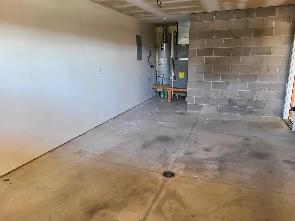 Winfield, Kansas 67156, United States, 2 Bedrooms Bedrooms, ,2 BathroomsBathrooms,Residential,Active,202502