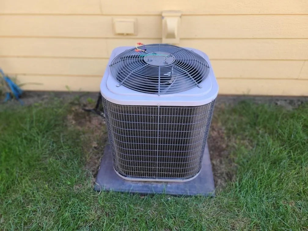 Winfield, Kansas 67156, United States, 2 Bedrooms Bedrooms, ,2 BathroomsBathrooms,Residential,Active,202502