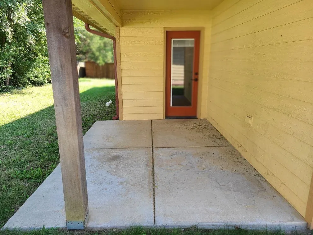 Winfield, Kansas 67156, United States, 2 Bedrooms Bedrooms, ,2 BathroomsBathrooms,Residential,Active,202502