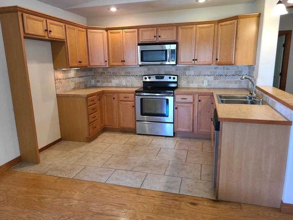 Winfield, Kansas 67156, United States, 2 Bedrooms Bedrooms, ,2 BathroomsBathrooms,Residential,Active,202502