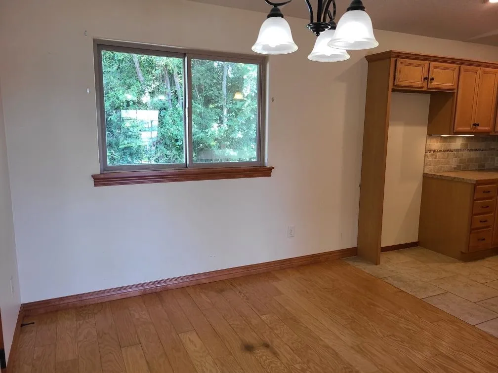 Winfield, Kansas 67156, United States, 2 Bedrooms Bedrooms, ,2 BathroomsBathrooms,Residential,Active,202502