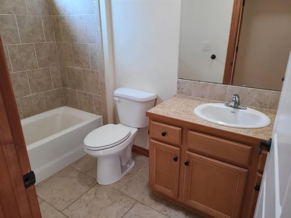 Winfield, Kansas 67156, United States, 2 Bedrooms Bedrooms, ,2 BathroomsBathrooms,Residential,Active,202502