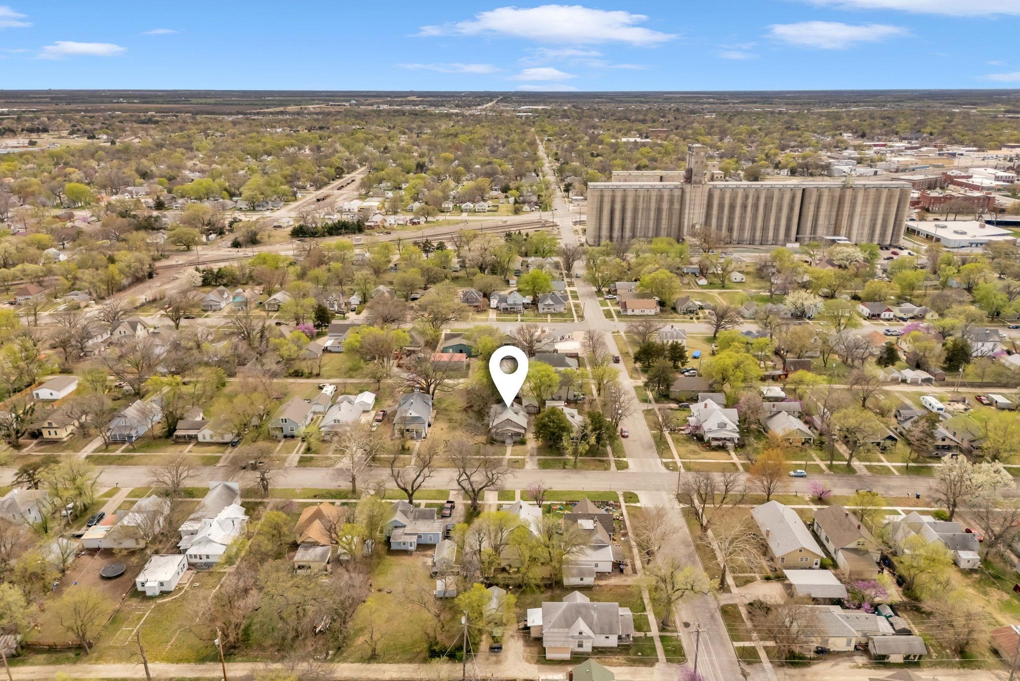 405 E 9th St, Newton, Kansas image 29