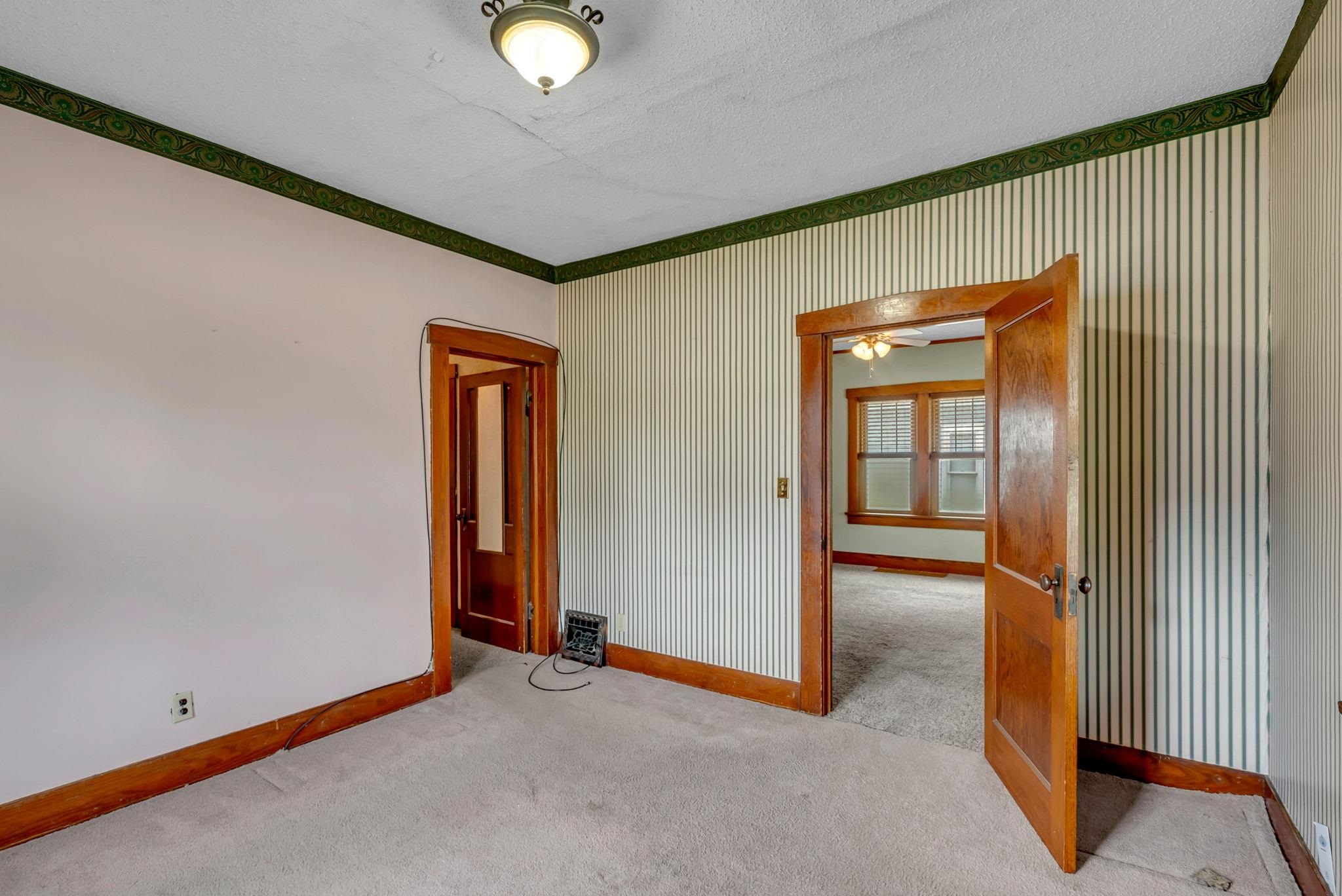 405 E 9th St, Newton, Kansas image 13