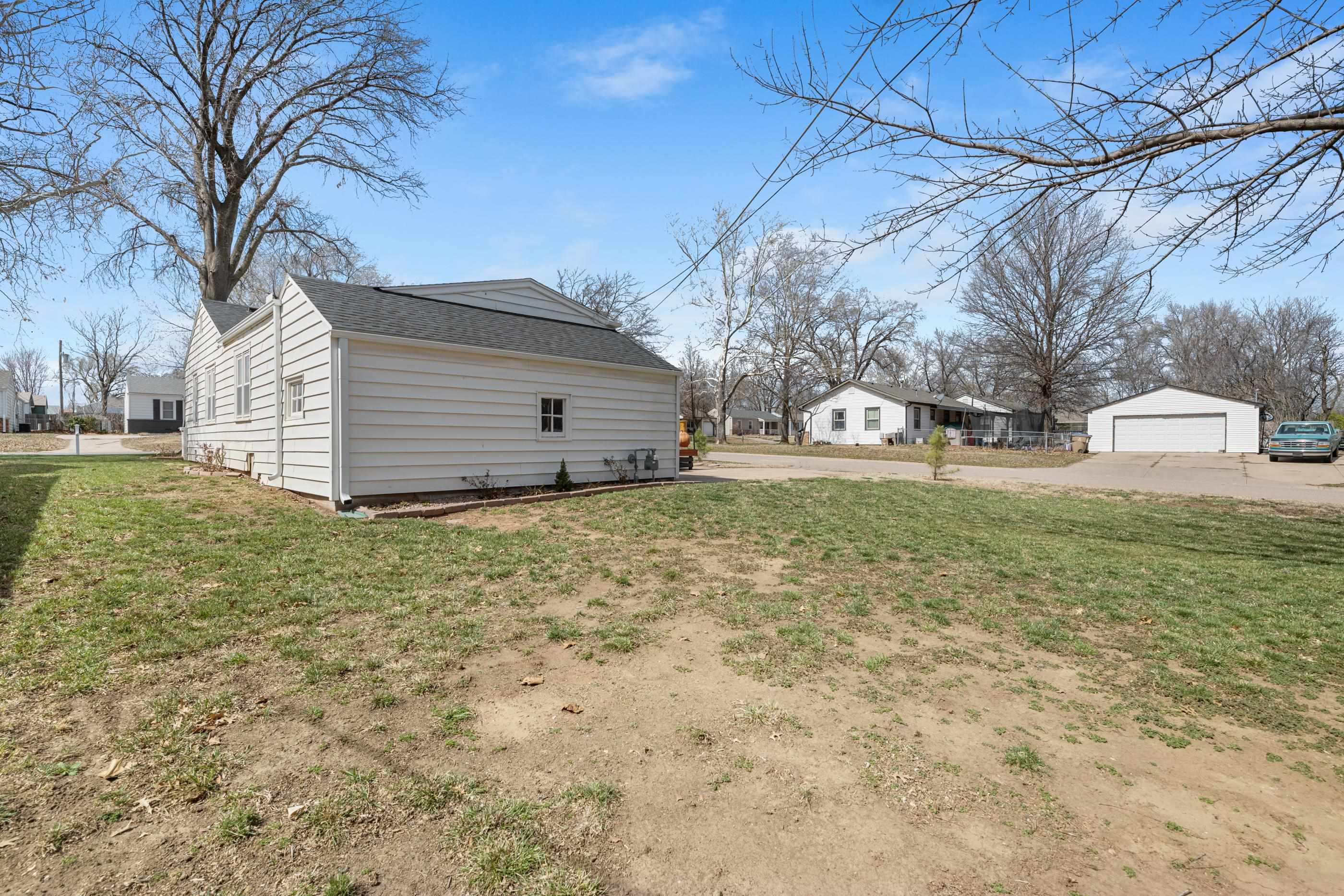 958 N Georgie Ave, Derby, Kansas image 9
