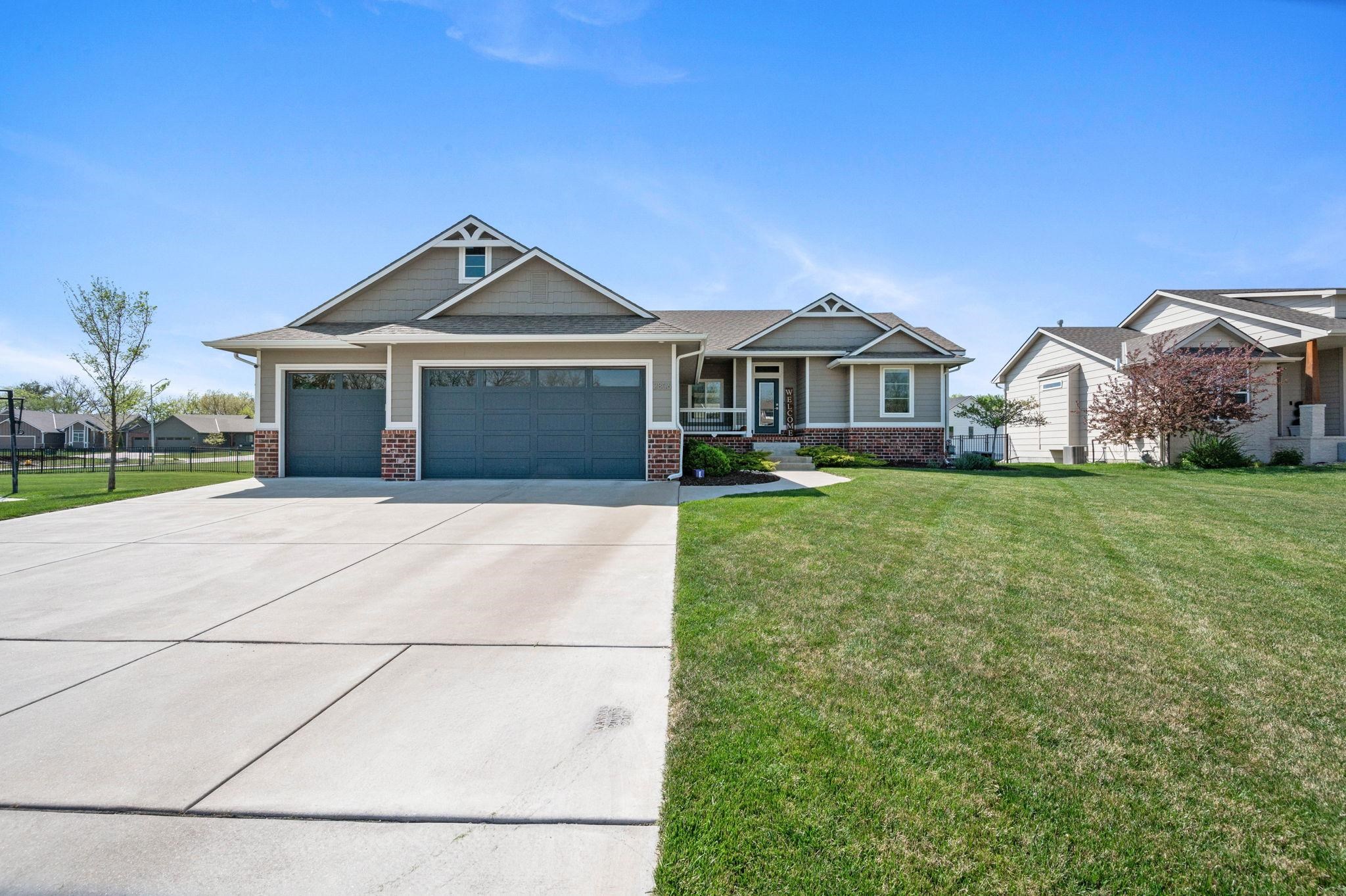 2806 E Mantane Cir, Wichita, Kansas image 1