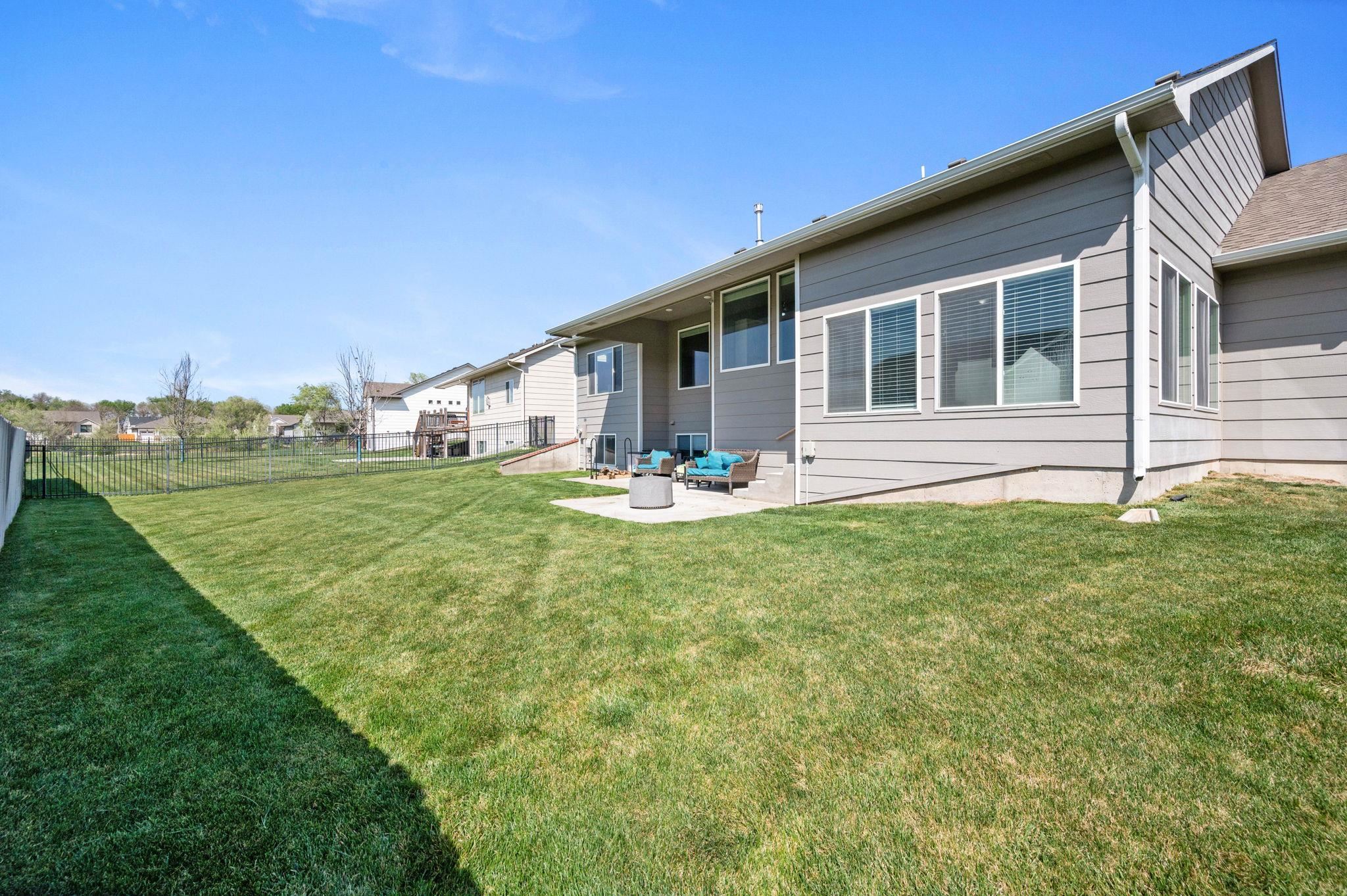 2806 E Mantane Cir, Wichita, Kansas image 31