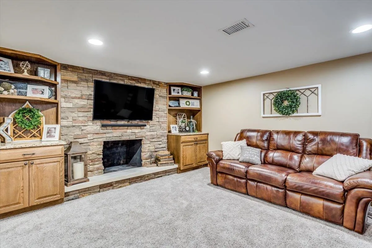 Derby, Kansas 67037, United States, 4 Bedrooms Bedrooms, ,5 BathroomsBathrooms,Residential,Active,38068