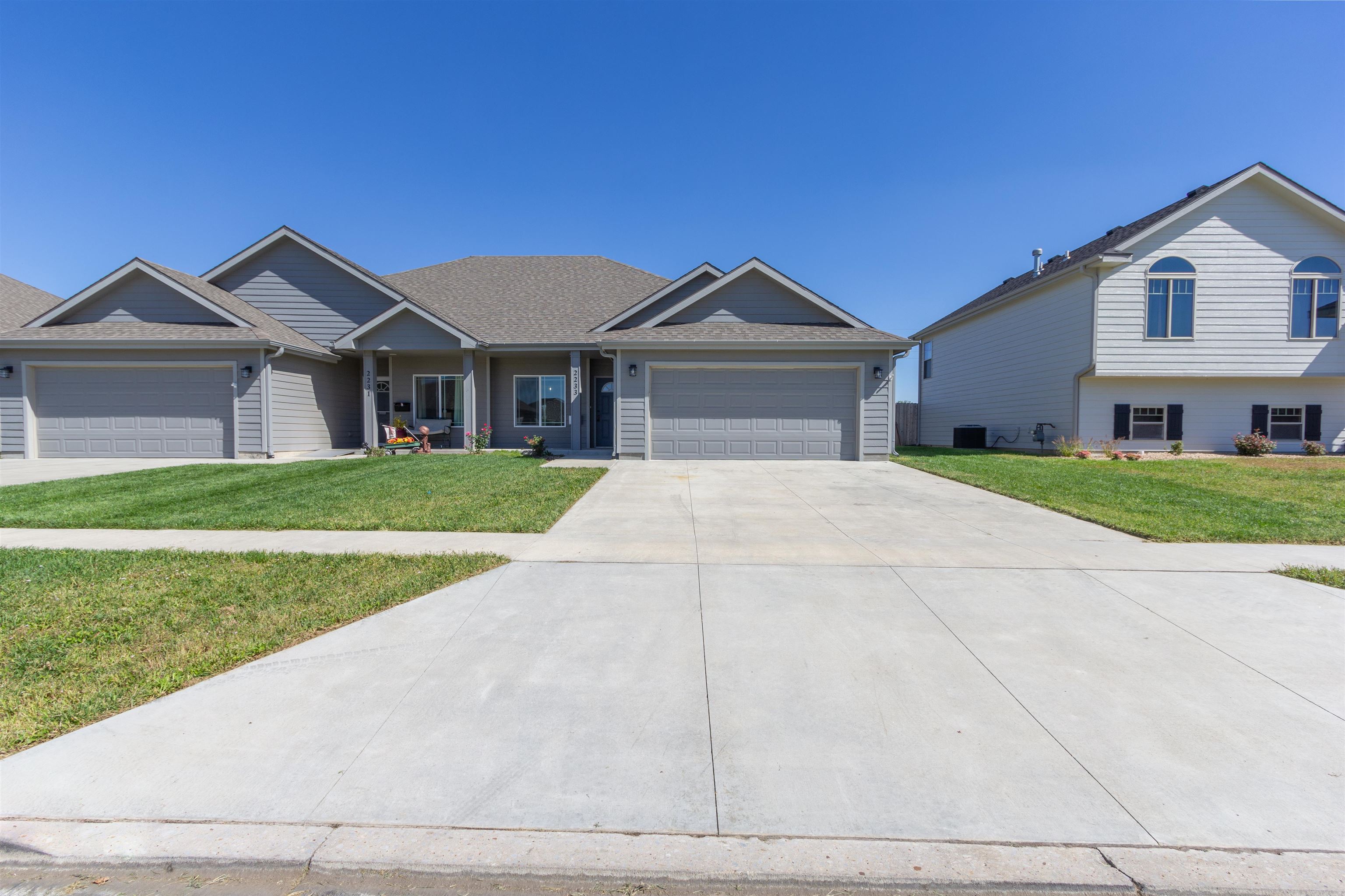 2233 Saddlebrook Dr, Salina, Kansas image 2