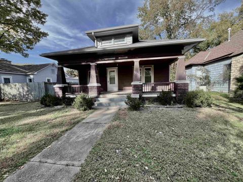 Homes For Sale - 1204 E 11th Ave<br/> Cowley County, Winfield, KS 67156