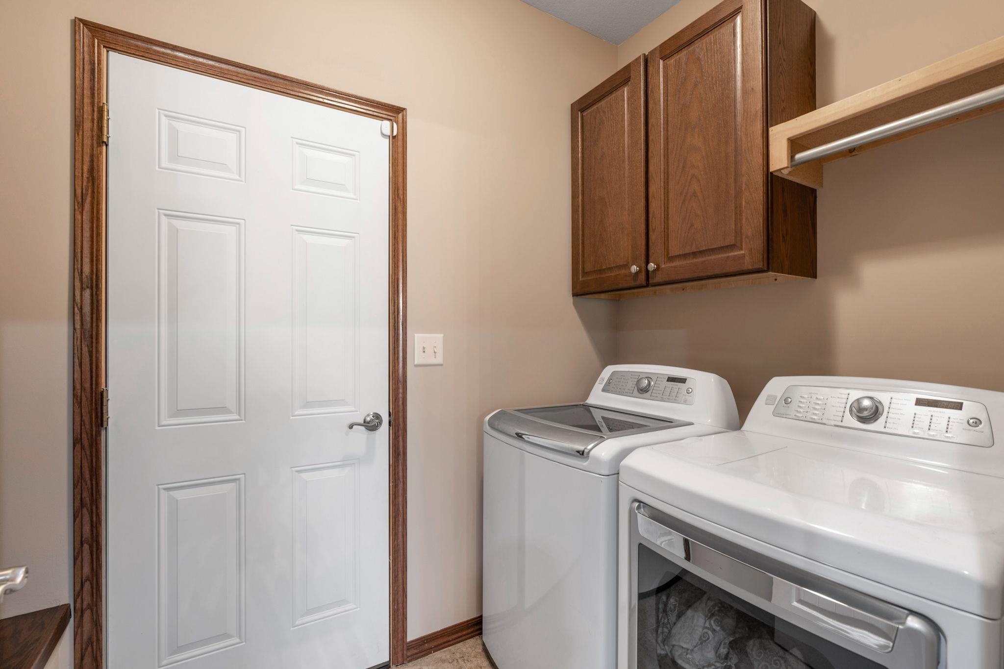 Wichita, Kansas 67205, United States, 4 Bedrooms Bedrooms, ,3 BathroomsBathrooms,Residential,Pending,57394