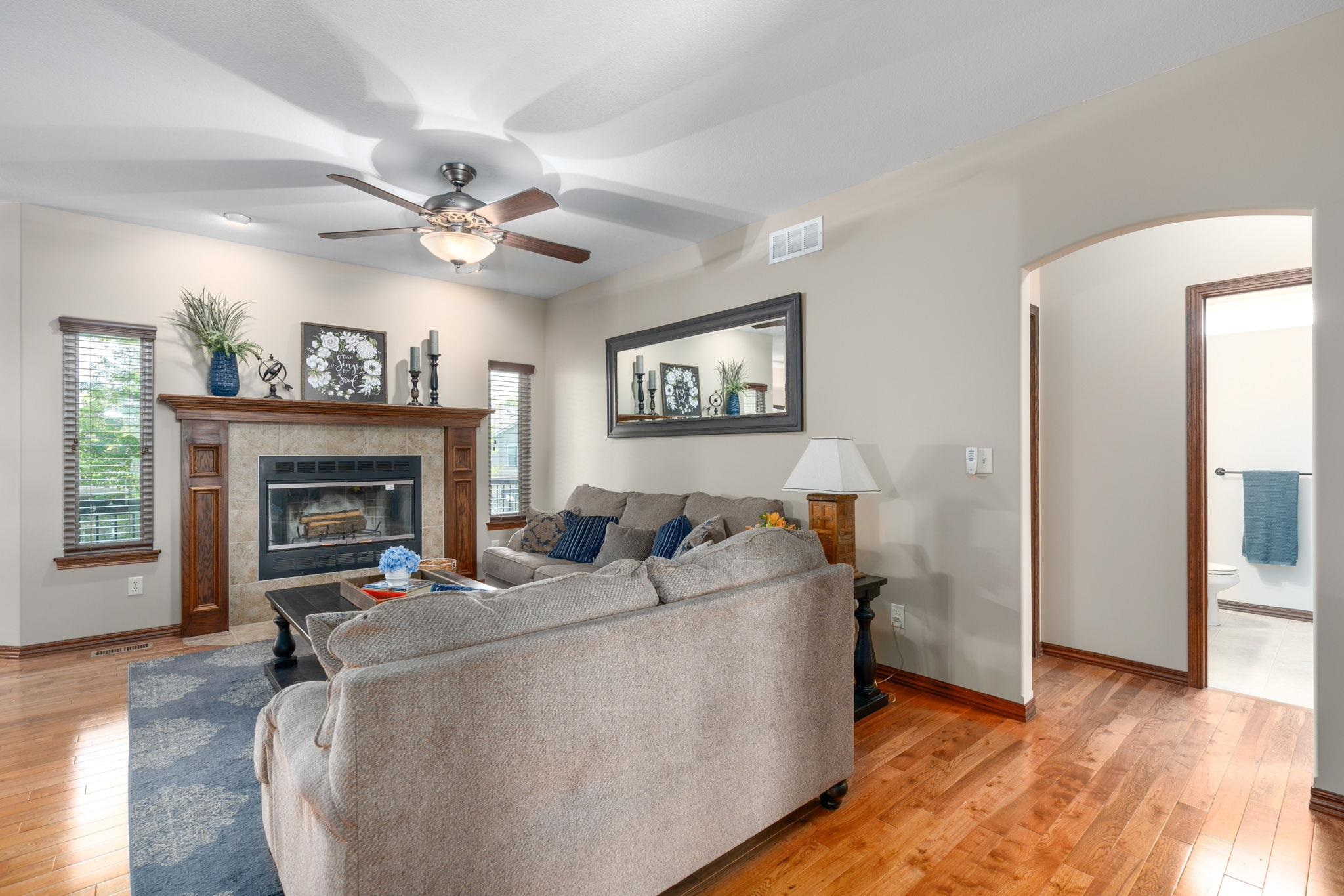 Wichita, Kansas 67205, United States, 4 Bedrooms Bedrooms, ,3 BathroomsBathrooms,Residential,Pending,57394