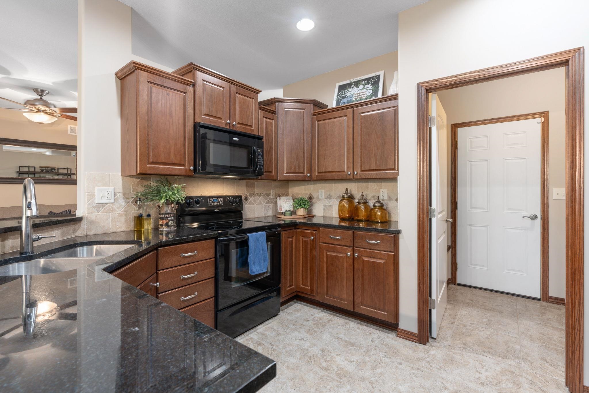 Wichita, Kansas 67205, United States, 4 Bedrooms Bedrooms, ,3 BathroomsBathrooms,Residential,Pending,57394