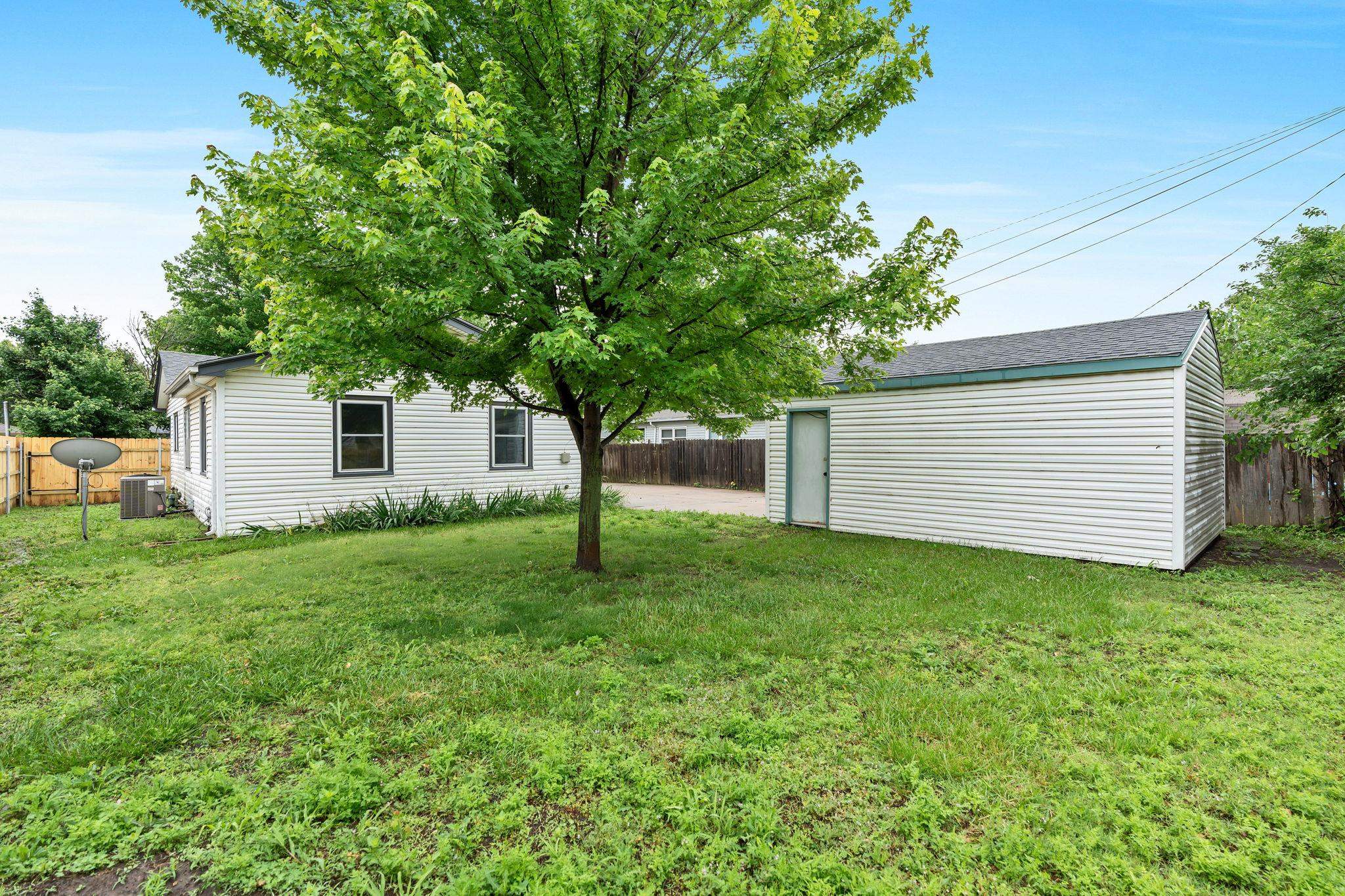 2304 W Lydia St, Wichita, Kansas image 32