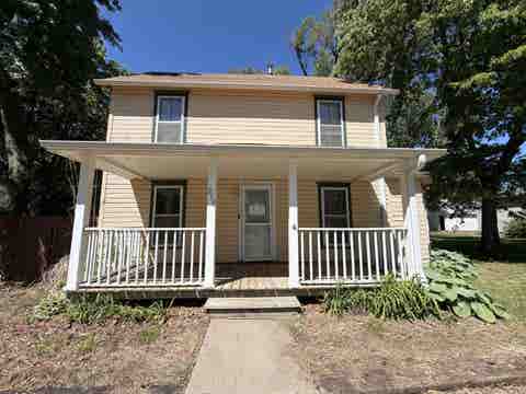 Homes For Sale - 215 N Lincoln St<br/> Bennington, KS 67422