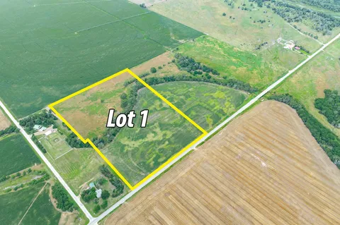 28.03 -/ Acres N 279th St W, Mount Hope, KS MLS: 647529