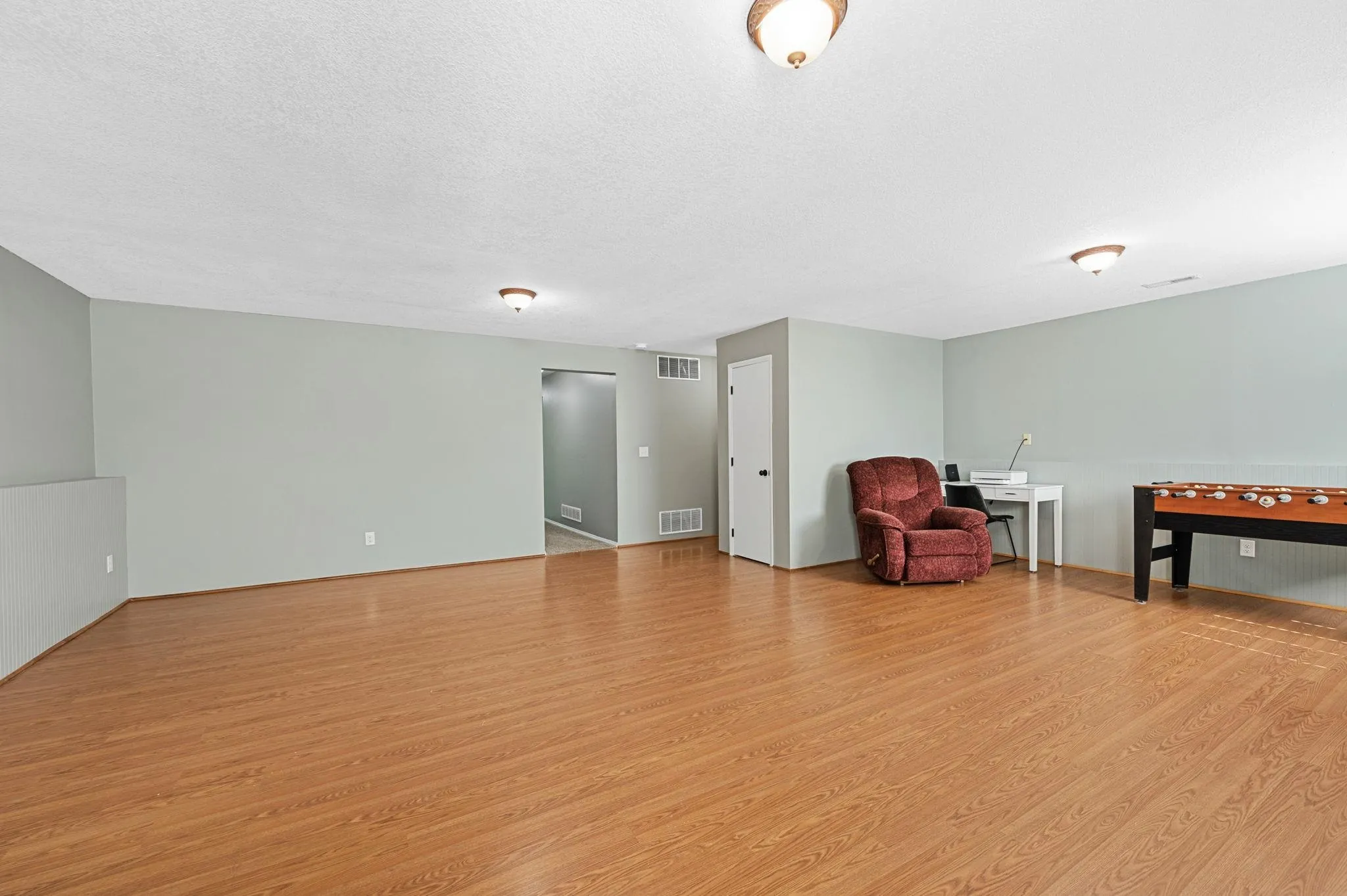 Wichita, Kansas 67209, United States, 4 Bedrooms Bedrooms, ,3 BathroomsBathrooms,Residential,Pending,33218