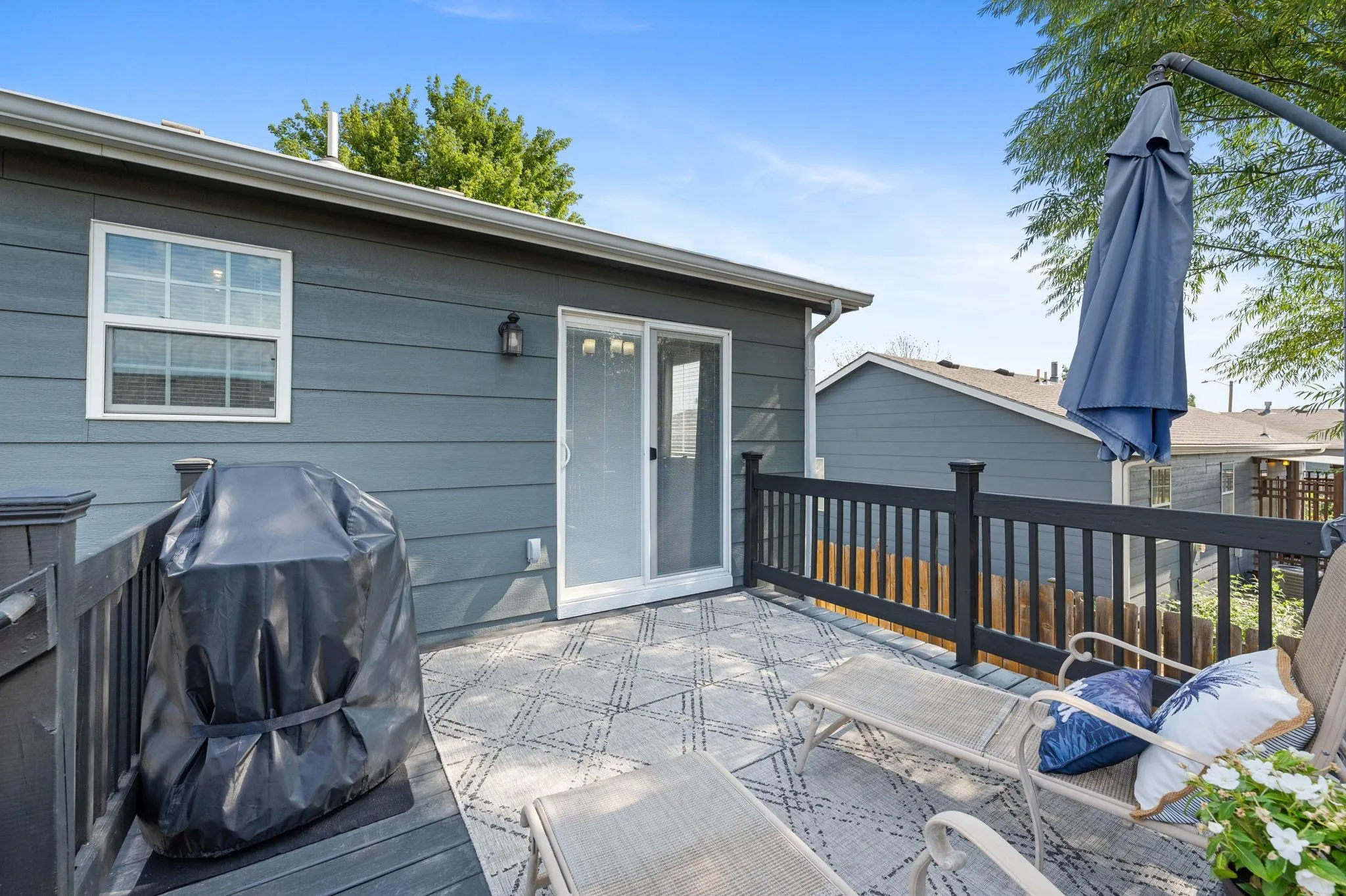 Wichita, Kansas 67209, United States, 4 Bedrooms Bedrooms, ,3 BathroomsBathrooms,Residential,Pending,33218