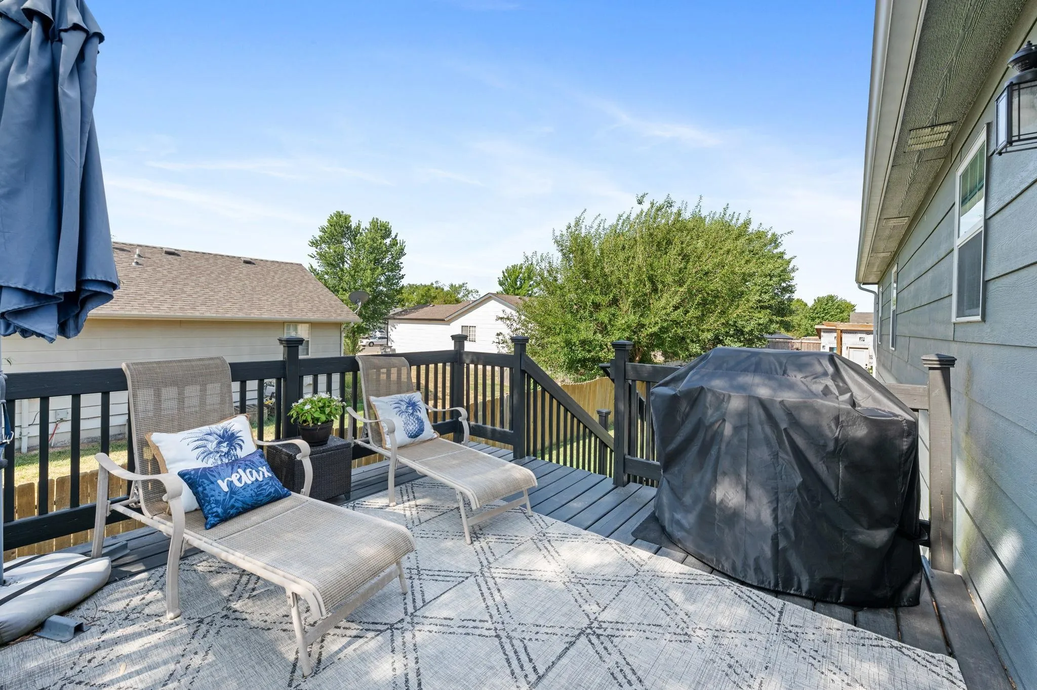 Wichita, Kansas 67209, United States, 4 Bedrooms Bedrooms, ,3 BathroomsBathrooms,Residential,Pending,33218