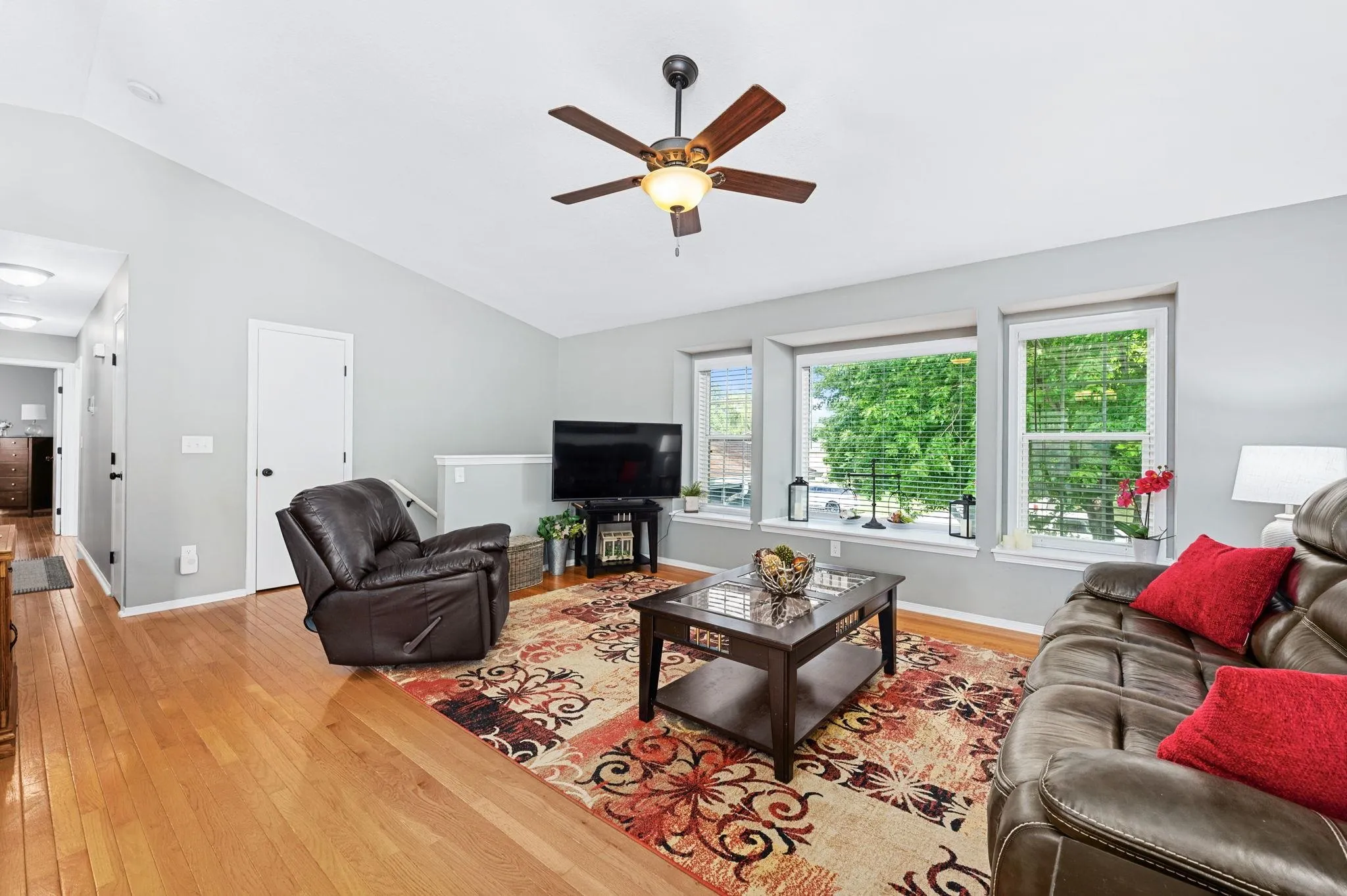 Wichita, Kansas 67209, United States, 4 Bedrooms Bedrooms, ,3 BathroomsBathrooms,Residential,Pending,33218