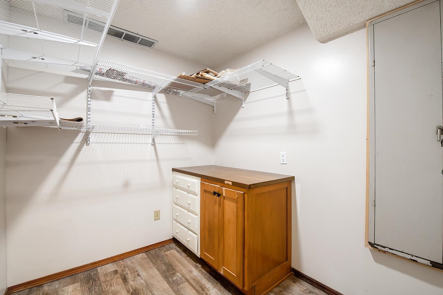 1306 E James St, Derby, Kansas image 30