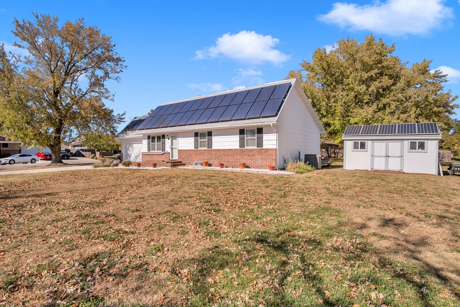 210 S Erb St, Hesston, Kansas image 3