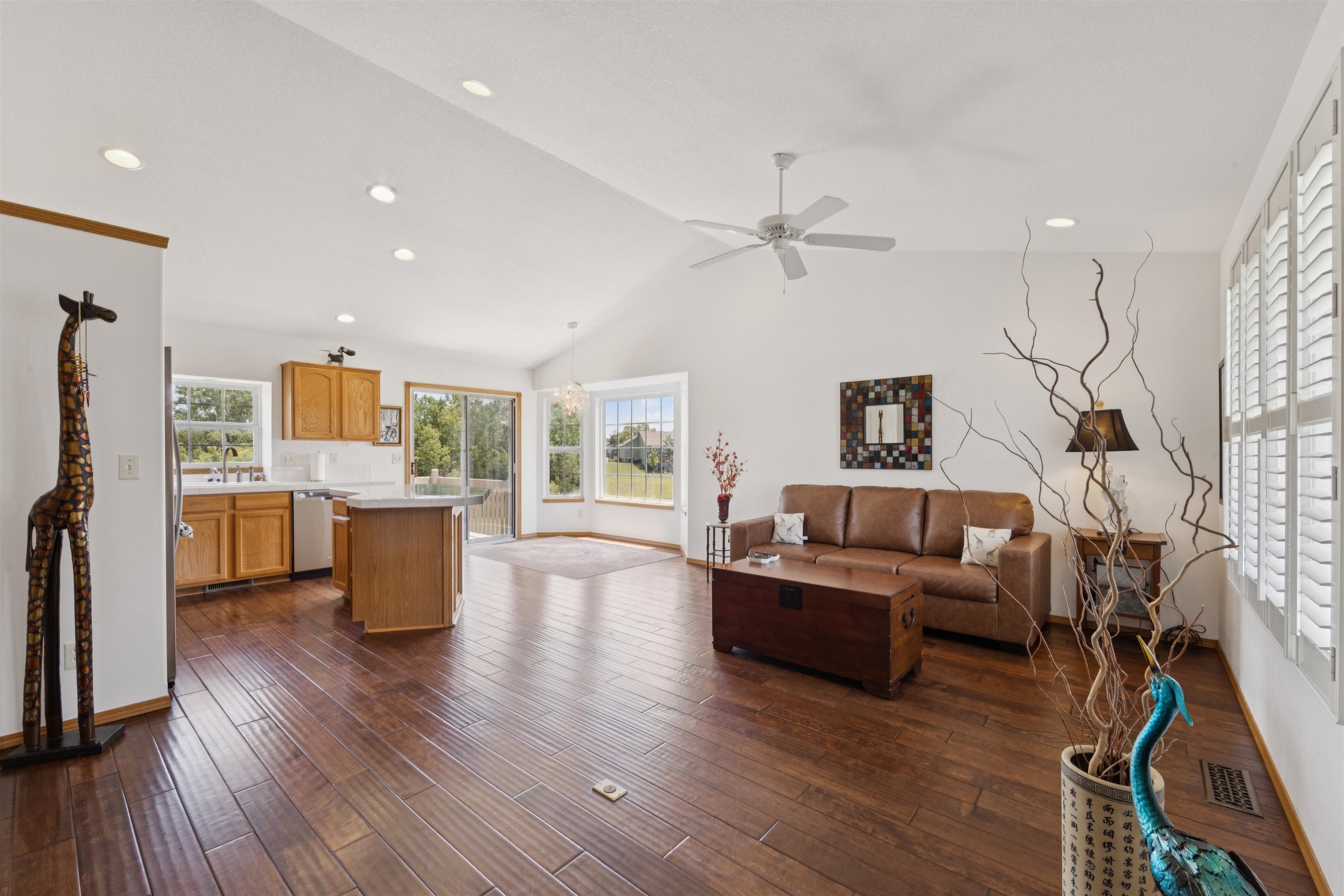 713 S Bedford Cir, Wichita, Kansas image 5