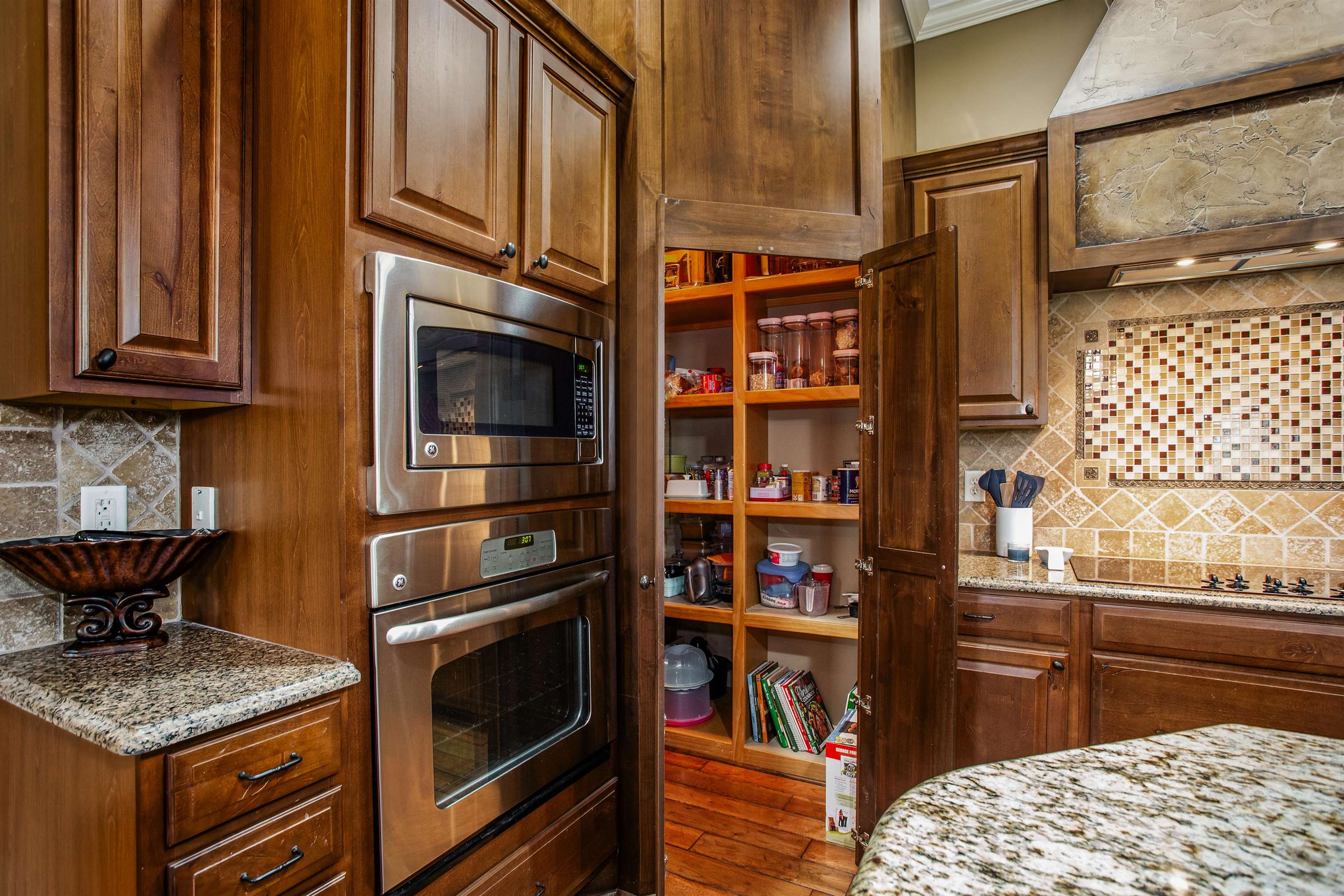 2101 S Ironstone St, Wichita, Kansas image 11