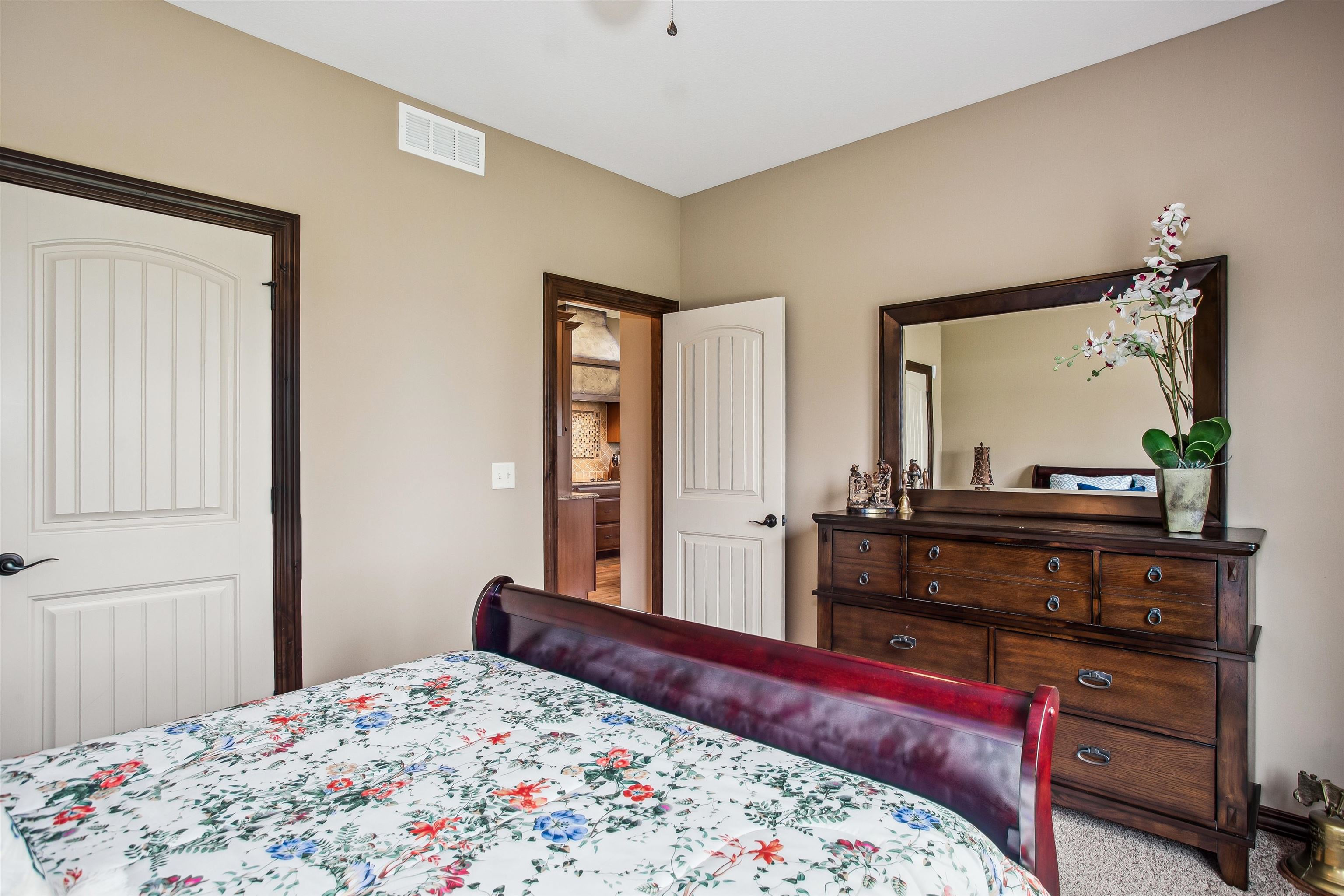 2101 S Ironstone St, Wichita, Kansas image 29