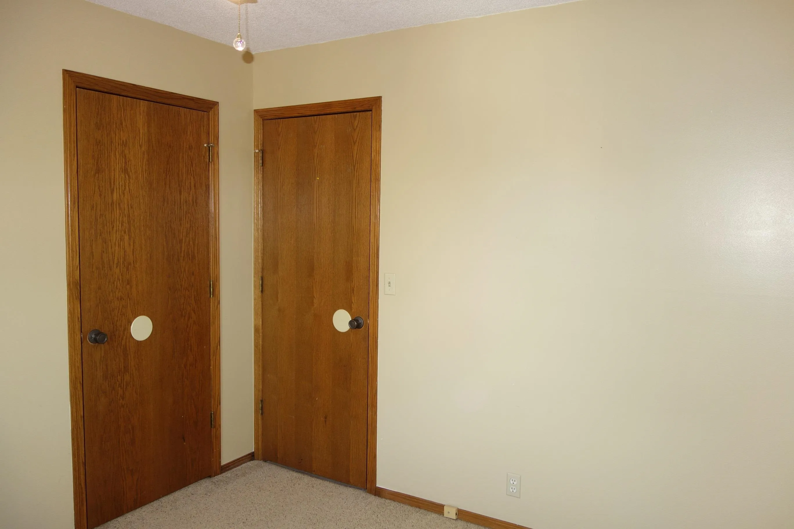 Wichita, Kansas 67209, United States, 3 Bedrooms Bedrooms, ,3 BathroomsBathrooms,Residential,Pending,241246