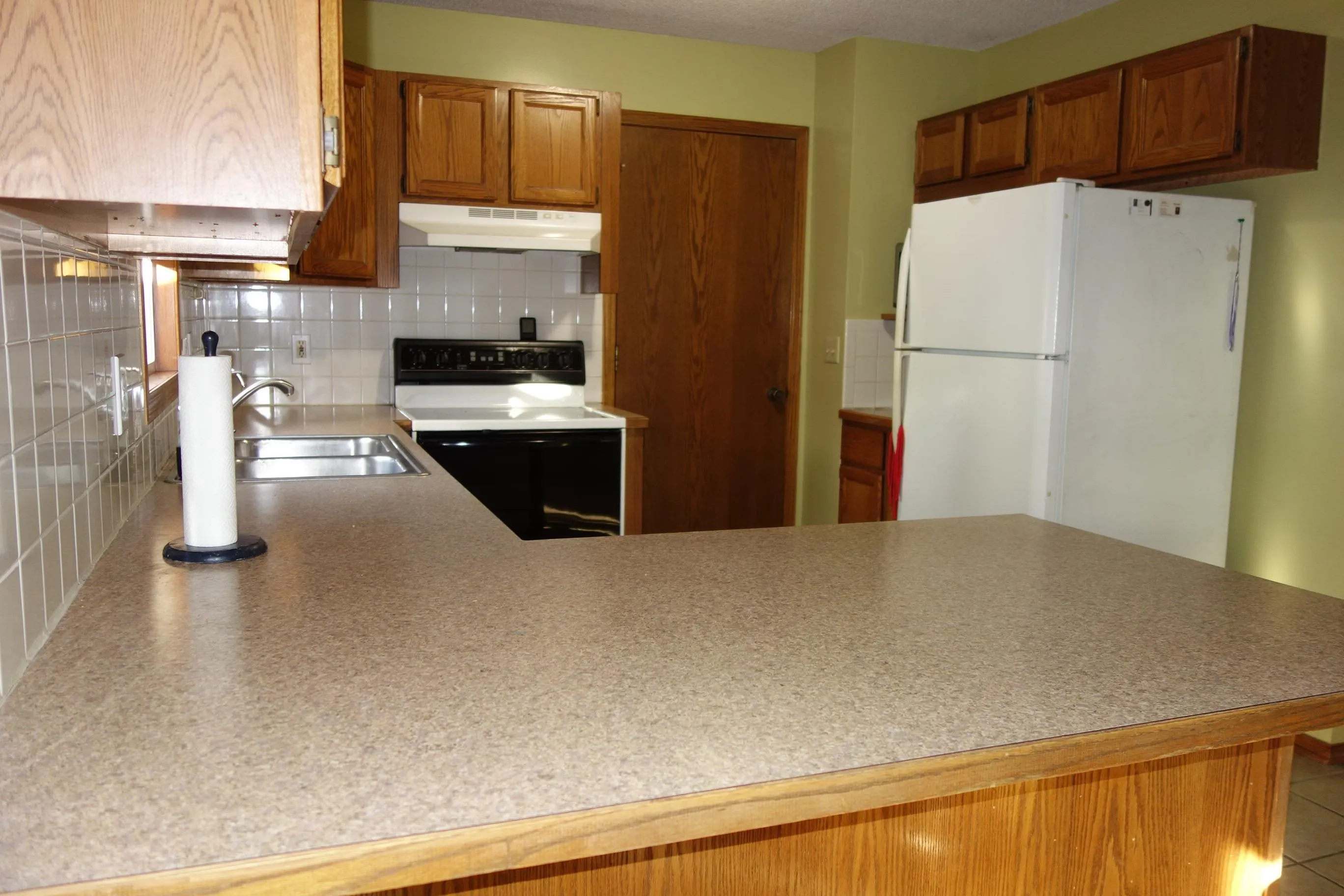 Wichita, Kansas 67209, United States, 3 Bedrooms Bedrooms, ,3 BathroomsBathrooms,Residential,Pending,241246