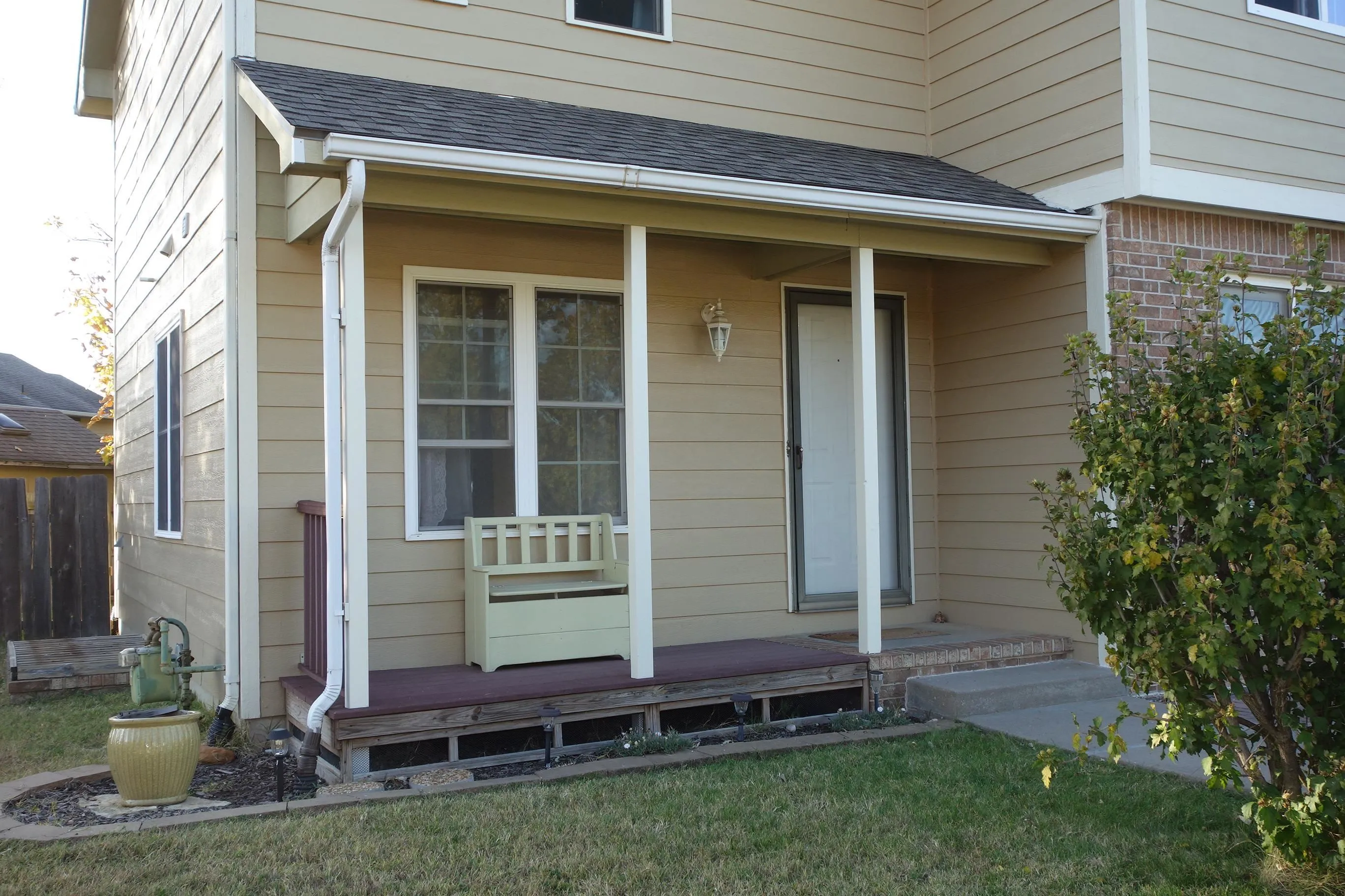 Wichita, Kansas 67209, United States, 3 Bedrooms Bedrooms, ,3 BathroomsBathrooms,Residential,Pending,241246